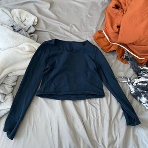 Lululemon crop top